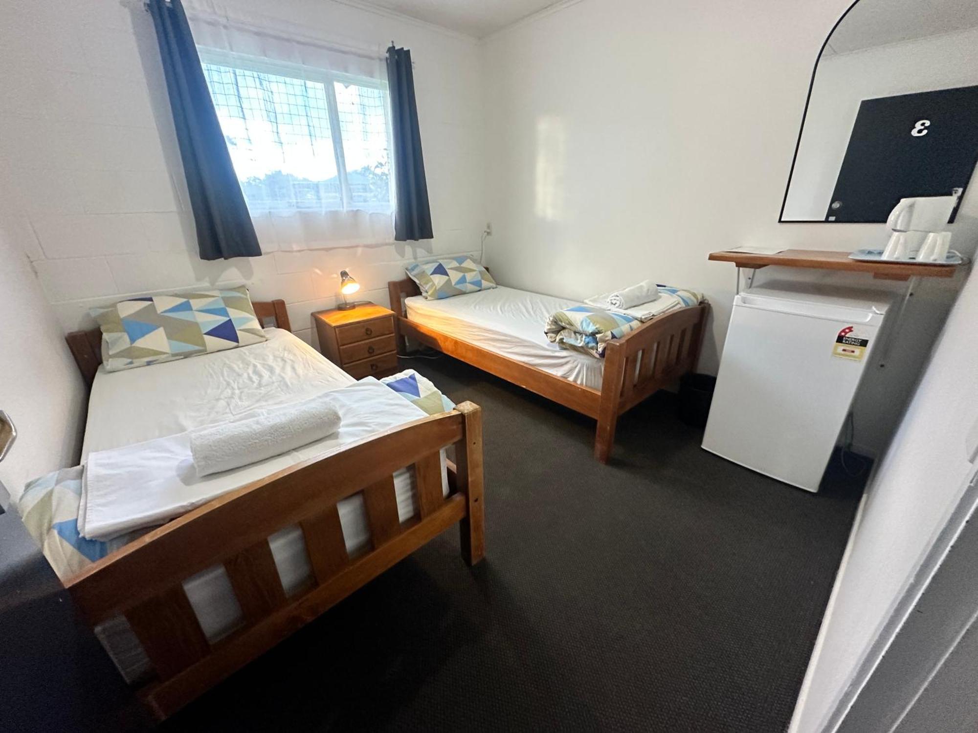 Happy Apple Backpackers Hostel Motueka Exterior photo