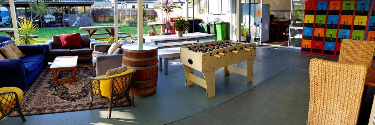 Happy Apple Backpackers Hostel Motueka Exterior photo